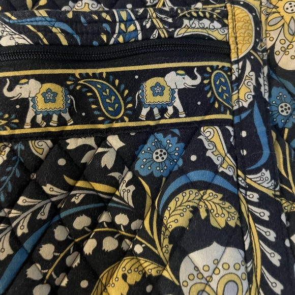 Vera Bradley, Tote in Retired Ellie Blue - Picture 6 of 12